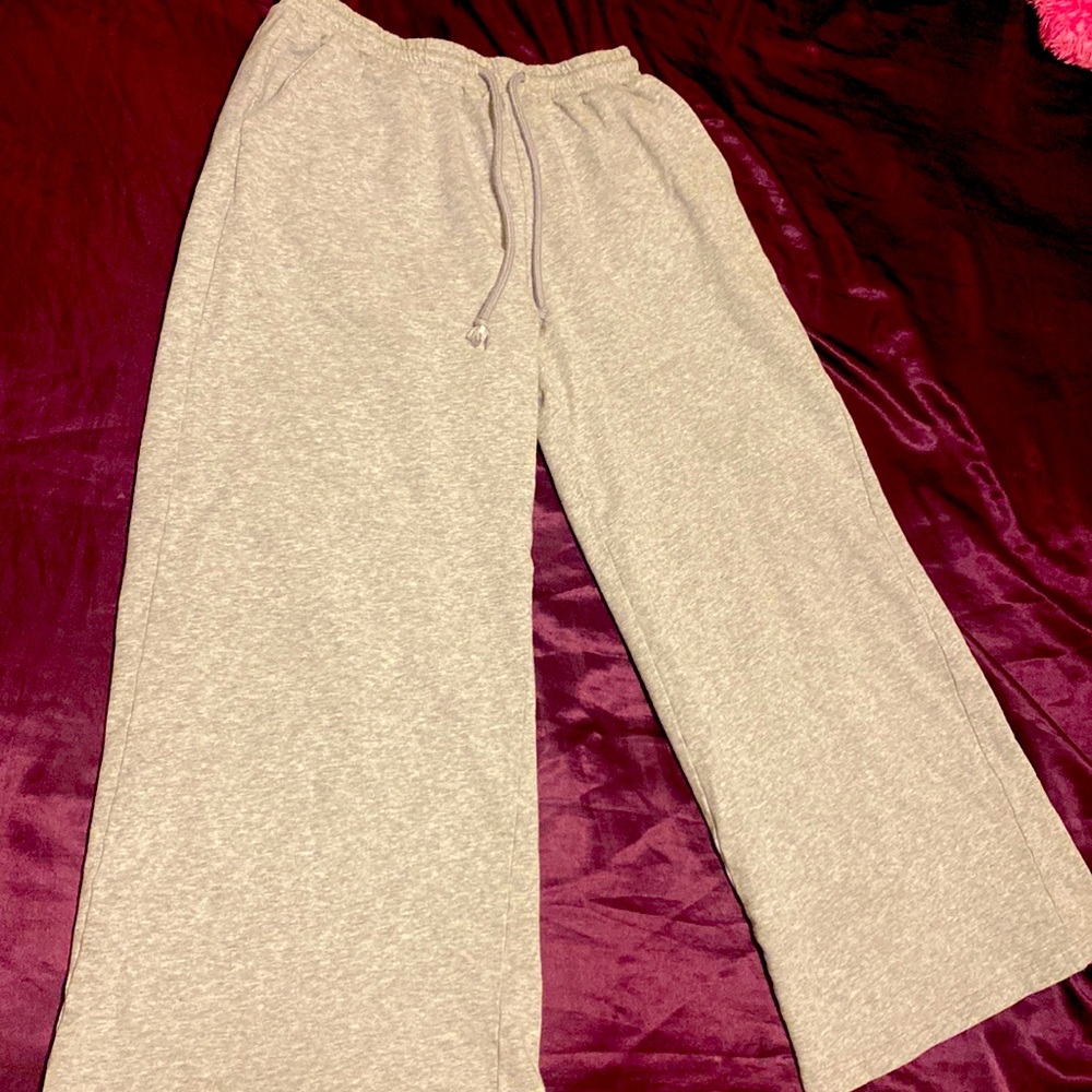 Grey sweatpants